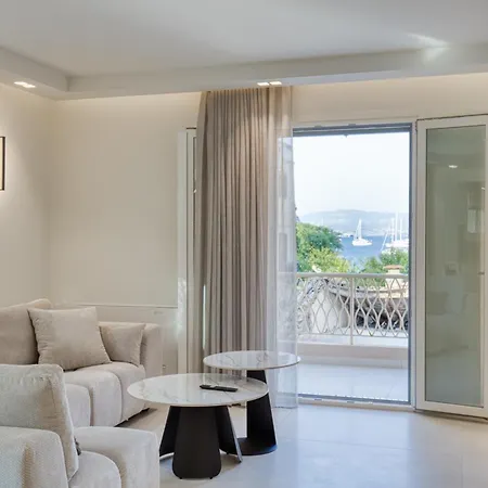 Coryfes Luxury Corfu (city)