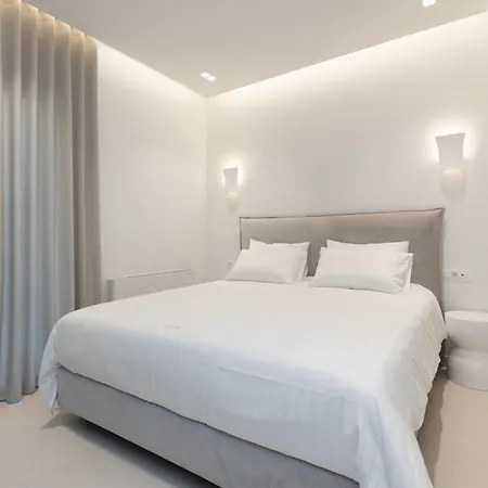 Coryfes Luxury Apartamento *