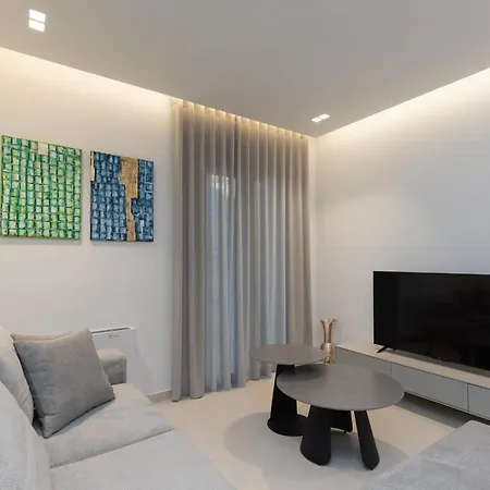Coryfes Luxury