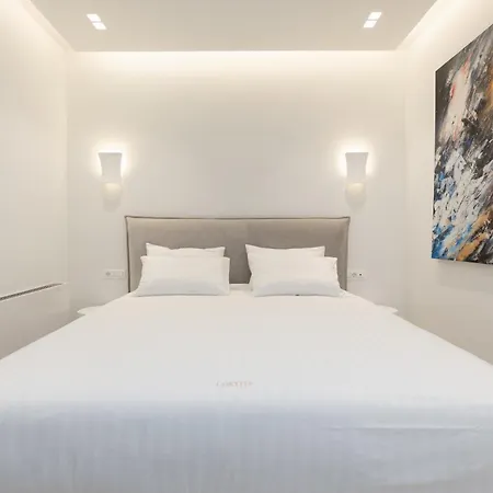 Coryfes Luxury Apartamento *
