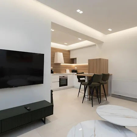 Coryfes Luxury Apartamento *