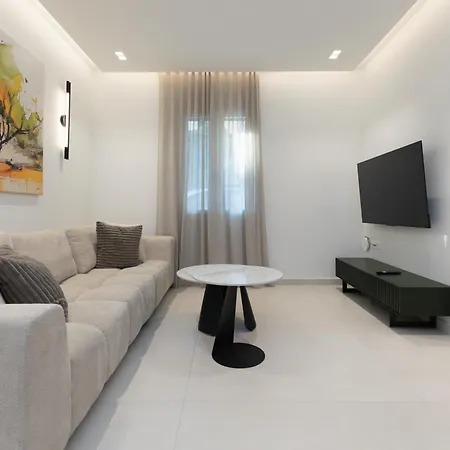 Coryfes Luxury Apartamento *