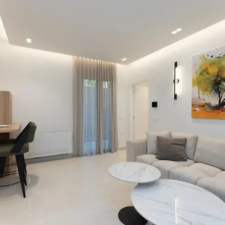 Coryfes Luxury Apartamento *